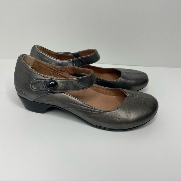 Stylish Dark Grey Metallic Mary Jane Shoes Taos 7M - Picture 2 of 10